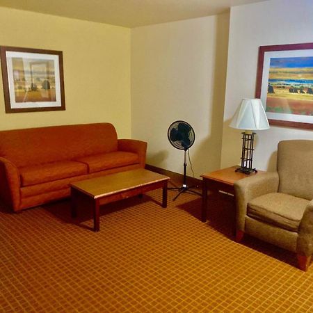 Park View Inn & Suites Hoisington Near Great Bend Luaran gambar