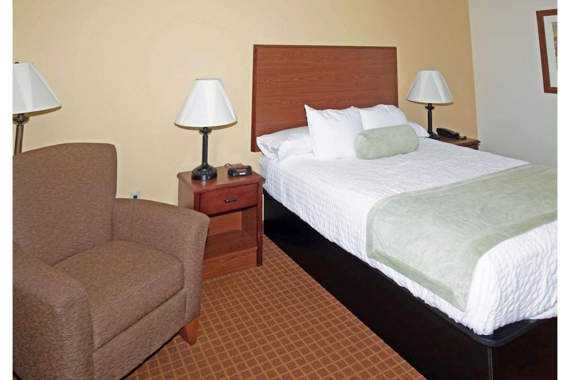 Park View Inn & Suites Hoisington Near Great Bend Luaran gambar
