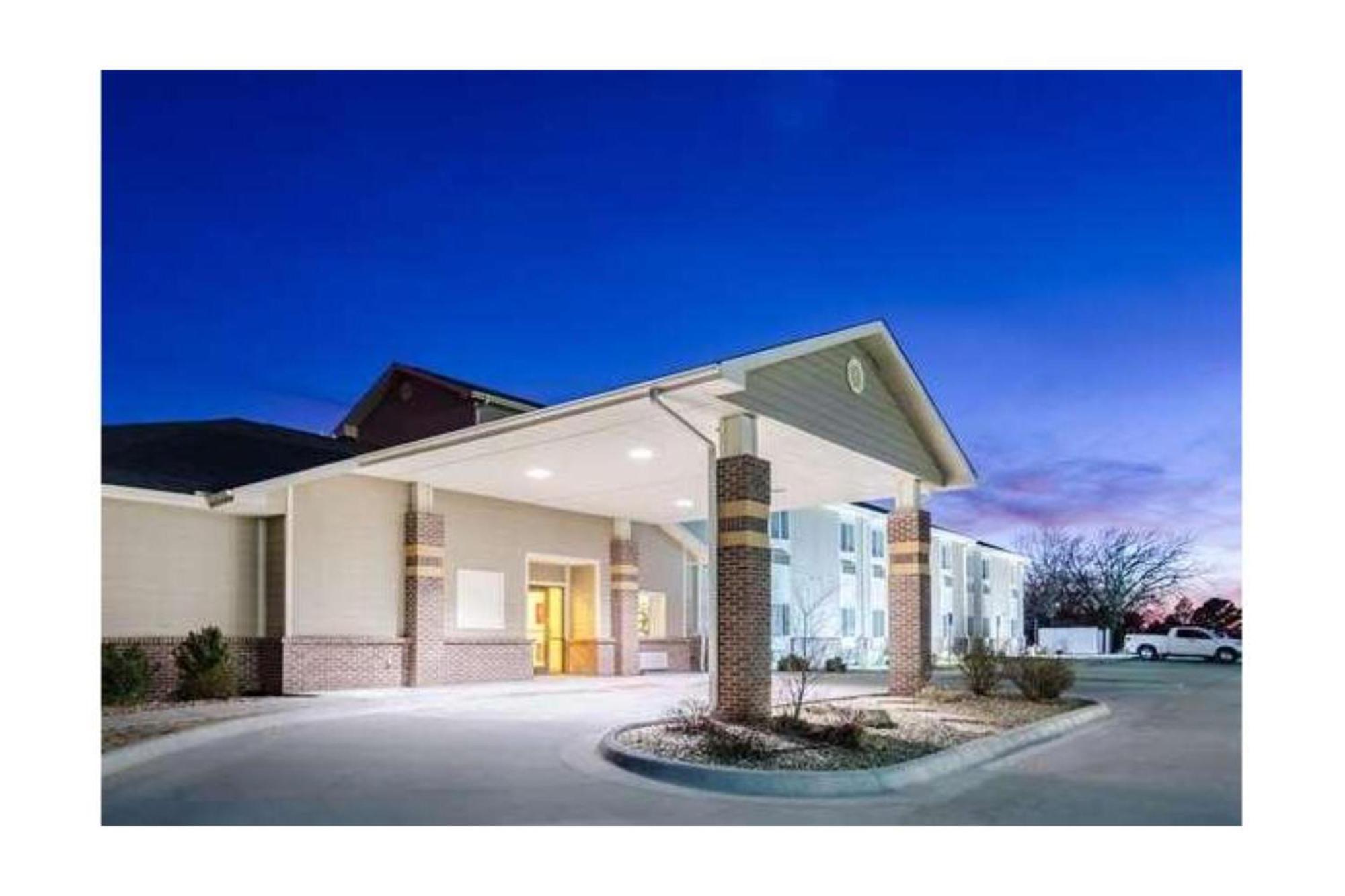 Park View Inn & Suites Hoisington Near Great Bend Luaran gambar