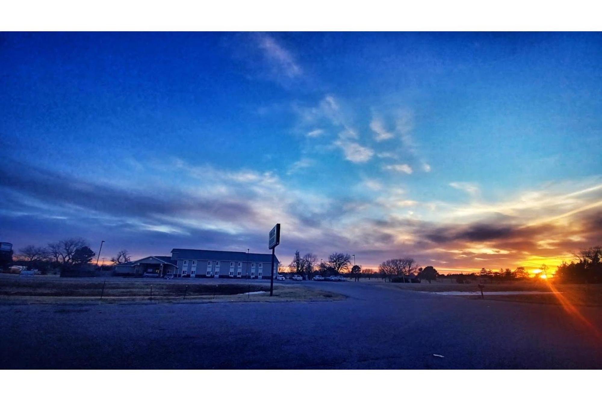 Park View Inn & Suites Hoisington Near Great Bend Luaran gambar